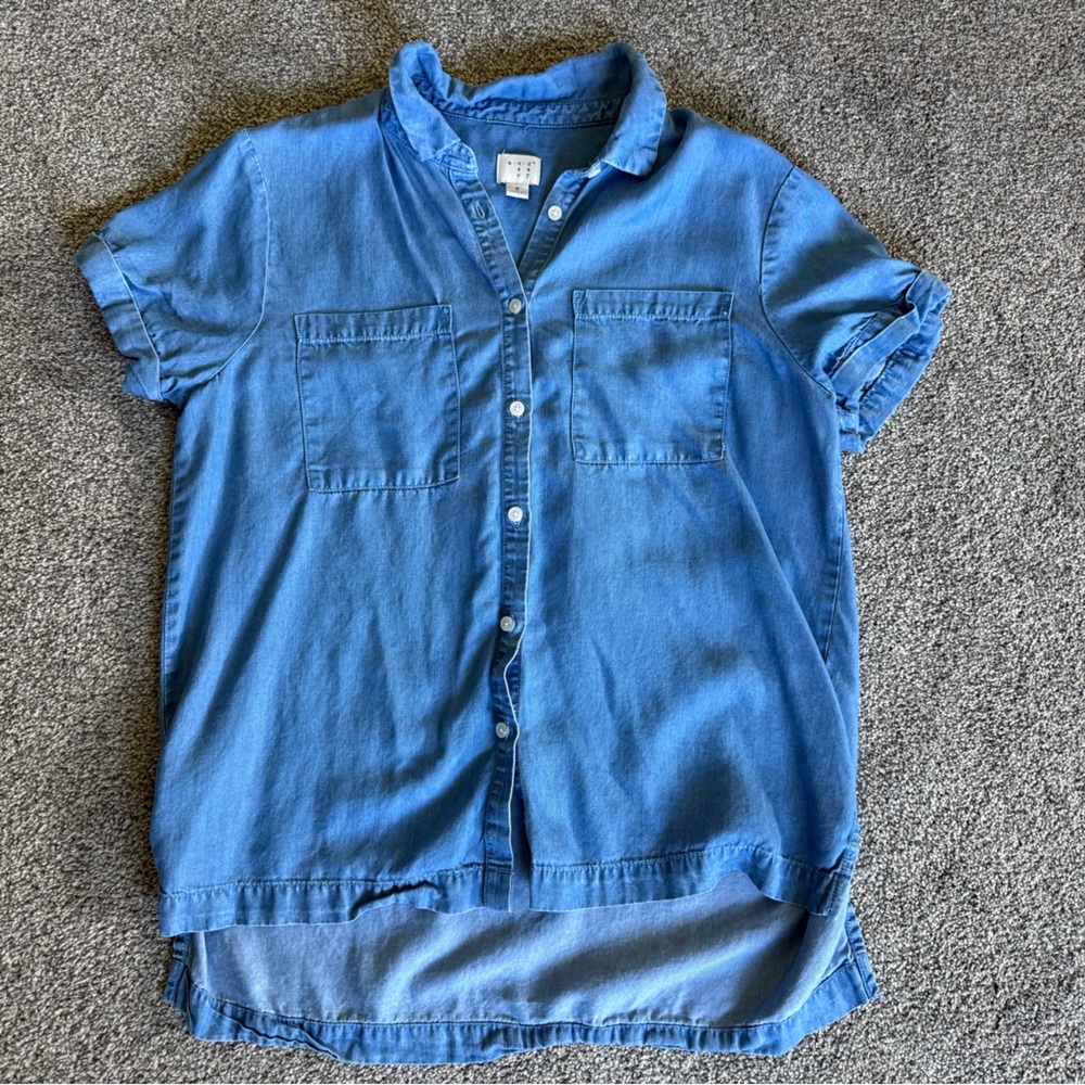 A New Day Women’s Short Sleeve Button Up Shirt Blue Small Cuffed Sleeve High Low